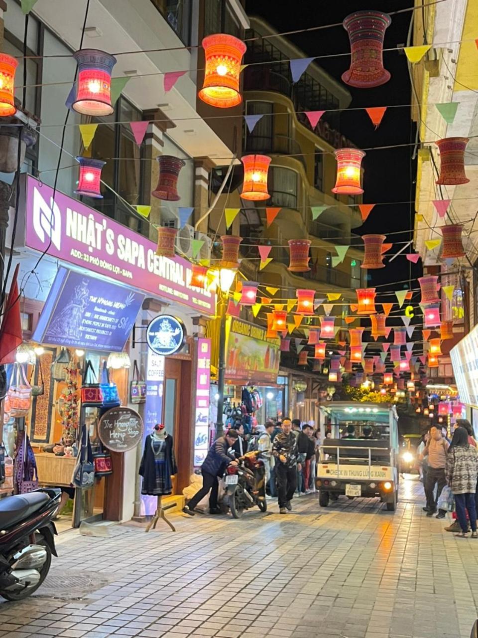 Nhat Sapa Hostel Exterior photo
